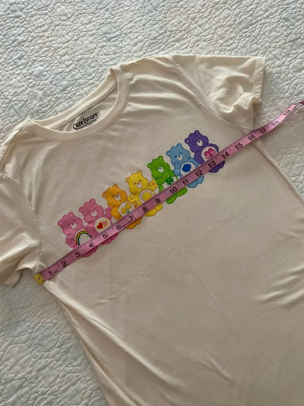 Care Bears - Ivory Rainbow Bears Graphic T-Shirt - Kids Size M (7/9)